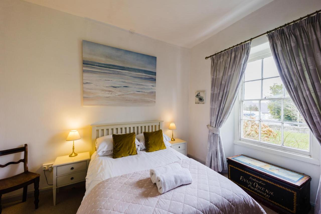 May Tree Cottage Manorbier 5 Mins From The Beach Sleeps 4 Eksteriør bilde