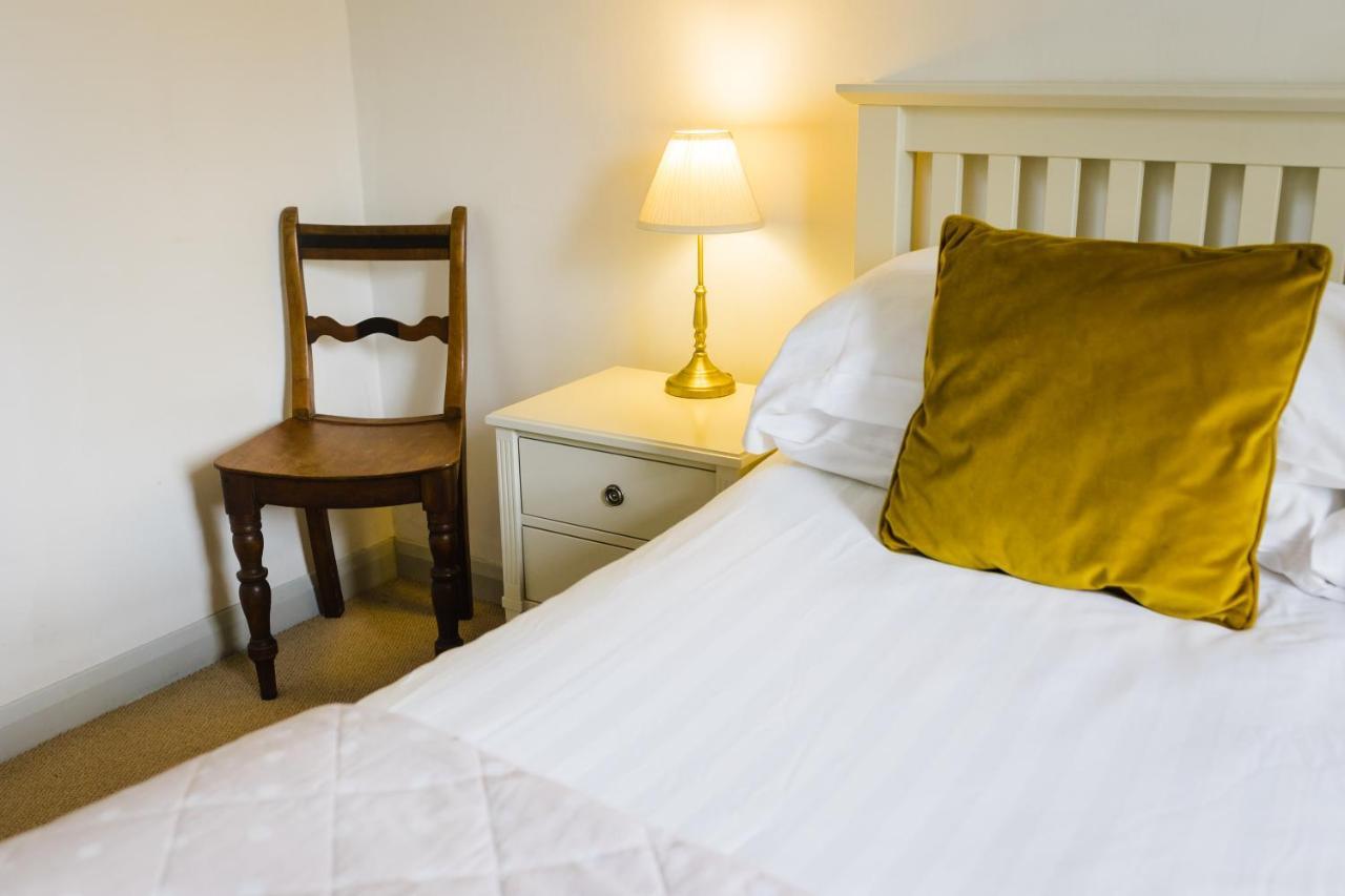 May Tree Cottage Manorbier 5 Mins From The Beach Sleeps 4 Eksteriør bilde